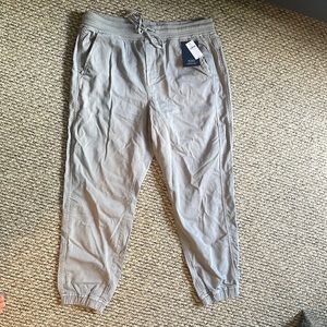 Gap jogger style pants